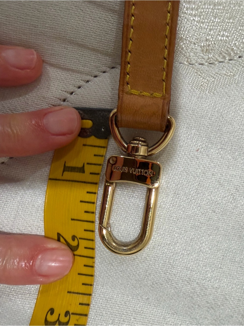 Louis Vuitton Leather Crossbody Strap in Tan with Gold Hardware - Picture 8 of 9